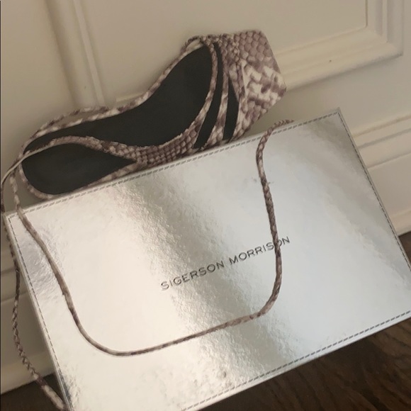 Gorgeous wrap python sandals - Picture 2 of 2